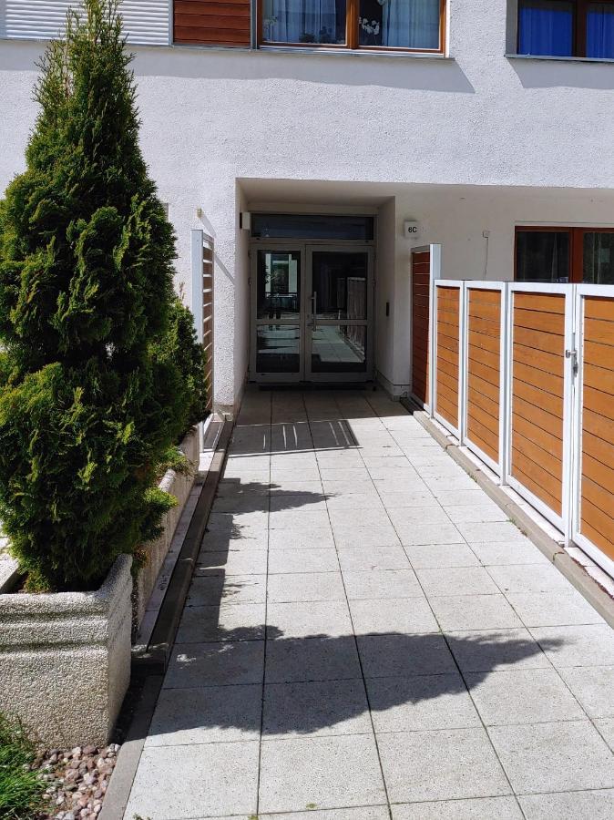 Swinoujscie Platan Patio 6 - Berry Apartments Eksteriør billede