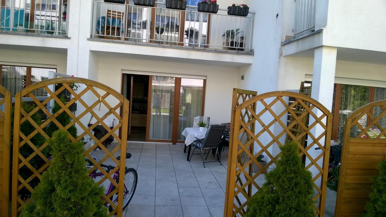 Swinoujscie Platan Patio 6 - Berry Apartments Eksteriør billede